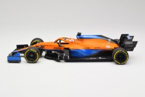 McLaren MCL35M #3 D. Ricciardo Bahrain GP 2021 Minichamps 1:18 530211803 Metaal — afbeelding 3 van 7
