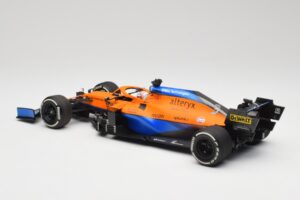 McLaren MCL35M #3 D. Ricciardo Italian GP Winner 2021 Minichamps 1:18 530213303 Hars — afbeelding 5 van 7