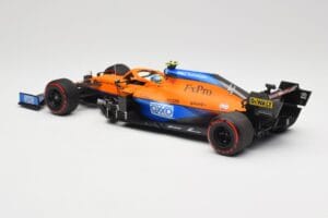 McLaren MCL35M #4 L. Norris Pole Position Russian GP 2021 Minichamps 1:18 530213404 Metaal — afbeelding 5 van 7