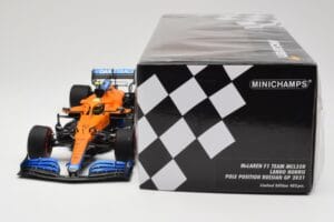 McLaren MCL35M #4 L. Norris Pole Position Russian GP 2021 Minichamps 1:18 530213404 Metaal — afbeelding 6 van 7