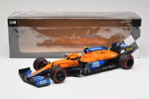 McLaren MCL35M #4 L. Norris Pole Position Russian GP 2021 Minichamps 1:18 530213404 Metaal — afbeelding 7 van 7