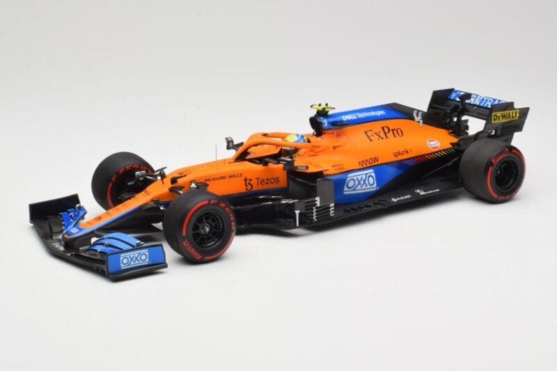 McLaren MCL35M #4 L. Norris Pole Position Russian GP 2021 Minichamps 1:18 530213404 Metaal
