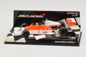 McLaren M26 Ford J. Hunt F1 1977 Minichamps 1:43 530774301 Metaal