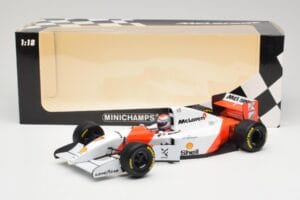 McLaren Ford MP4/8 #7 M. Andretti European GP 1993 Minichamps 1:18 530931827 Hars — afbeelding 6 van 7