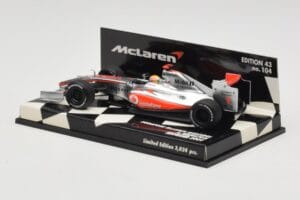McLaren Mercedes MP4-24 #1 L. Hamilton Showcar 2009 Minichamps 1:43 530094371 Metaal — afbeelding 3 van 5