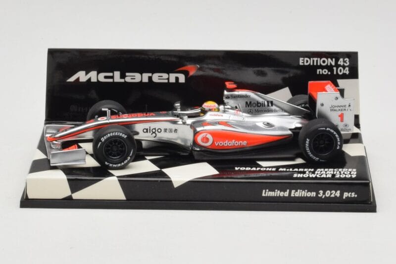 McLaren Mercedes MP4-24 #1 L. Hamilton Showcar 2009 Minichamps 1:43 530094371 Metaal