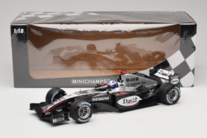 McLaren MP4/19 Mercedes D. Coulthard F1 2004 Minichamps 1:18 530041805 Metaal — afbeelding 7 van 7