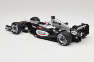 McLaren MP4/19 Mercedes K. Raikkonen F1 2004 Minichamps 1:18 530041806 Metaal — afbeelding 5 van 7