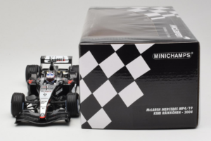 McLaren MP4/19 Mercedes K. Raikkonen F1 2004 Minichamps 1:18 530041806 Metaal — afbeelding 6 van 7