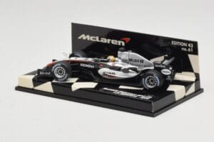 McLaren Mercedes MP4-20 #10 J-P. Montoya Race Car 2005 Minichamps 1:43 530054310 Metaal — afbeelding 3 van 5