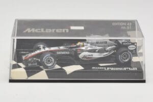 McLaren Mercedes MP4-20 #10 J-P. Montoya Race Car 2005 Minichamps 1:43 530054310 Metaal — afbeelding 5 van 5