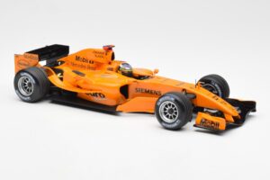 McLaren Mercedes MP4-20 P. de la Rosa F1 Test Car 2005 Minichamps 1:18 B66962343 Metaal — afbeelding 4 van 6