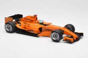 McLaren Mercedes MP4-20 P. de la Rosa F1 Test Car 2006 Minichamps 1:18 PEDRO001 Metaal — afbeelding 4 van 6