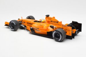 McLaren MP4-21 Mercedes #4 J.P. Montoya Interim Livery 2006 Minichamps 1:18 530061874 Metaal — afbeelding 5 van 6