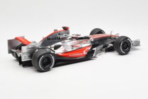 McLaren MP4-21 Mercedes #4 J-P. Montoya Showcar 2006 Minichamps 1:18 MONTOYA002 Metaal — afbeelding 2 van 6