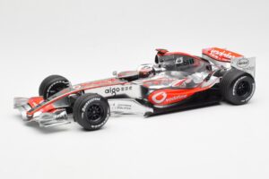 McLaren MP4-21 Mercedes #4 J-P. Montoya Showcar 2006 Minichamps 1:18 MONTOYA002 Metaal