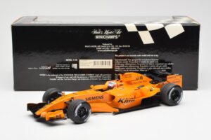 McLaren MP4-21 Mercedes #3 K. Raikkonen Interim Livery 2006 Minichamps 1:18 530061873 Metaal — afbeelding 6 van 6