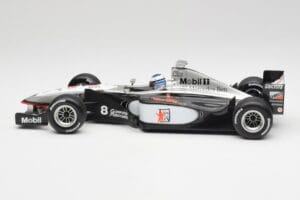 McLaren MP4/13 #8 M. Hakkinen F1 World Champion 1998 Minichamps 1:18 18690008 Metaal — afbeelding 3 van 7