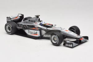 McLaren MP4-15 #2 D. Coulthard F1 2000 Minichamps 1:18 B66962118 Metaal — afbeelding 4 van 6