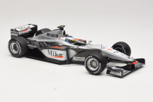 McLaren MP4-15 #1 M. Hakkinen F1 2000 Minichamps 1:18 B66962117 Metaal — afbeelding 4 van 6