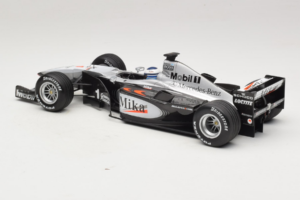 McLaren MP4-15 #1 M. Hakkinen F1 2000 Minichamps 1:18 B66962117 Metaal — afbeelding 5 van 6
