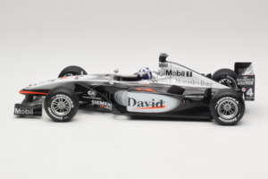 McLaren MP4-16 Mercedes #3 D. Coulthard F1 2001 Hot Wheels 1:18 50199 Metaal — afbeelding 3 van 6