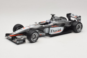 McLaren MP4-16 Mercedes #3 D. Coulthard F1 2001 Hot Wheels 1:18 50199 Metaal