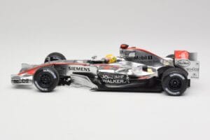 McLaren MP4-21 L. Hamilton Silverstone Test 2006 Minichamps 1:18 530061884 Metaal — afbeelding 3 van 6