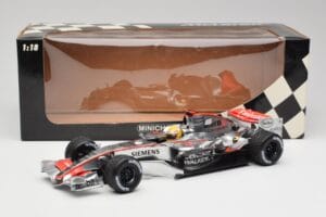 McLaren MP4-21 L. Hamilton Silverstone Test 2006 Minichamps 1:18 530061884 Metaal — afbeelding 6 van 6