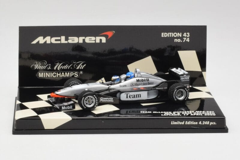 McLaren MP4/98T 2-Seater M. Hakkinen / E. Hakkinen F1 2000 Minichamps 1:43 530984378 Metaal