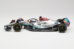 Mercedes AMG W13 E Performance Petronas #63 G. Russell Miami GP 2022 Minichamps 1:18 110220563 Metaal — afbeelding 3 van 7