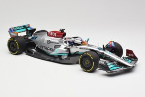 Mercedes AMG W13 E Performance Petronas #63 G. Russell Miami GP 2022 Minichamps 1:18 110220563 Metaal — afbeelding 4 van 7
