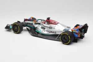 Mercedes AMG W13 E Performance Petronas #63 G. Russell Miami GP 2022 Minichamps 1:18 110220563 Metaal — afbeelding 5 van 7