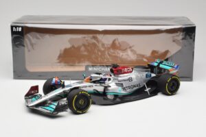 Mercedes AMG W13 E Performance Petronas #63 G. Russell Miami GP 2022 Minichamps 1:18 110220563 Metaal — afbeelding 7 van 7