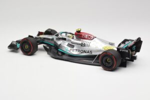 Mercedes AMG W13 E Performance Petronas #44 L. Hamilton Spanish GP 2022 Minichamps 1:18 110220044 Metaal — afbeelding 5 van 7