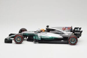 Mercedes AMG W08 EQ Power+ Petronas #44 L. Hamilton F1 World Champion 2017 Minichamps 1:18 186170044 Hars — afbeelding 3 van 7