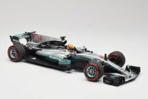 Mercedes AMG W08 EQ Power+ Petronas #44 L. Hamilton F1 World Champion 2017 Minichamps 1:18 186170044 Hars — afbeelding 4 van 7