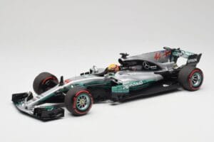 Mercedes AMG W08 EQ Power+ Petronas #44 L. Hamilton F1 World Champion 2017 Minichamps 1:18 186170044 Hars