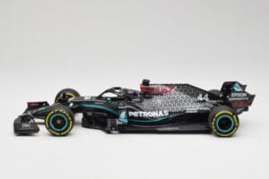 Mercedes AMG W11 Petronas #44 L. Hamilton Styrian GP Winner 2020 Minichamps 1:18 110200244 Hars — afbeelding 3 van 7