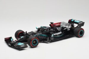 Mercedes AMG W12 Petronas #44 L. Hamilton Spanish GP 100th Pole 2021 Minichamps 1:18 110210444 Hars
