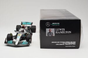 Mercedes AMG W13 E Performance Petronas #44 L. Hamilton Brazilian GP 2022 Minichamps 1:18 110222144 Hars — afbeelding 6 van 7