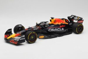 Oracle Red Bull Racing RB18 #1 M. Verstappen Winner Italian GP 2022 Minichamps 1:18 110221601 Metaal