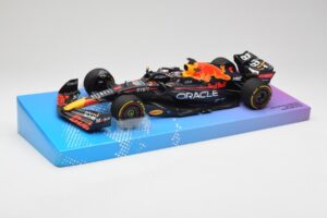 Red Bull Racing RB18 #1 M. Verstappen Winner Miami GP 2022 Minichamps 1:18 113220501 Metaal — afbeelding 2 van 7