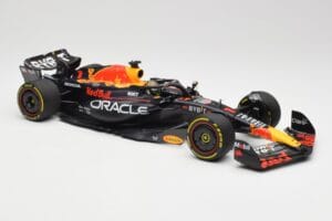 Oracle Red Bull Racing RB19 #1 M. Verstappen Winner Abu Dhabi GP 2023 Minichamps 1:18 110232301 Metaal — afbeelding 4 van 7