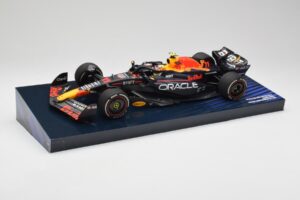 Red Bull Racing RB19 #11 S. Perez Winner Saudi Arabian GP 2023 Minichamps 1:18 113230111 Metaal — afbeelding 2 van 6