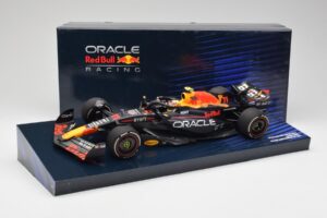 Red Bull Racing RB19 #11 S. Perez Winner Saudi Arabian GP 2023 Minichamps 1:18 113230111 Metaal — afbeelding 6 van 6