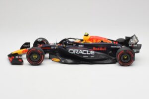 Red Bull Racing RB20 #11 S. Perez Bahrain GP 2024 Minichamps 1:18 110240111 Metaal — afbeelding 3 van 7