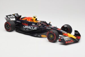 Red Bull Racing RB20 #11 S. Perez Bahrain GP 2024 Minichamps 1:18 110240111 Metaal — afbeelding 4 van 7
