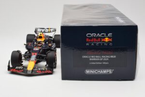 Red Bull Racing RB20 #11 S. Perez Bahrain GP 2024 Minichamps 1:18 110240111 Metaal — afbeelding 6 van 7