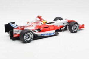 Panasonic Toyota Racing TF106 #8 R. Schumacher F1 2006 Minichamps 1:18 100060007 Metaal — afbeelding 2 van 6